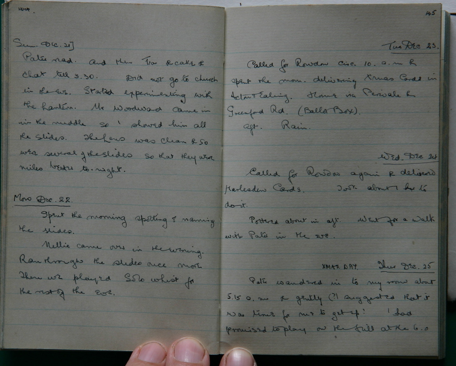 Scanned image of page book05 img_4033.jpg