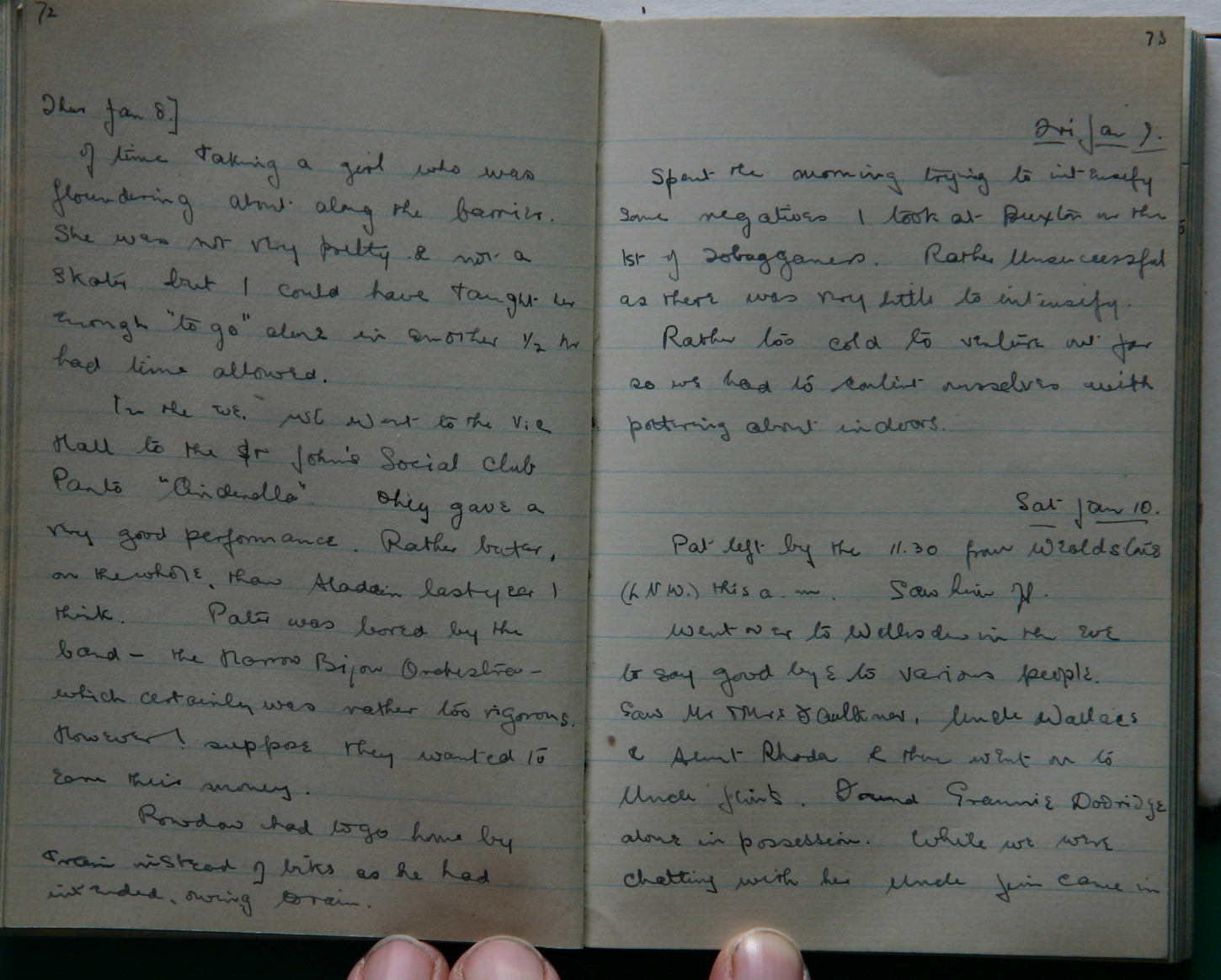 Scanned image of page book05 img_4047.jpg