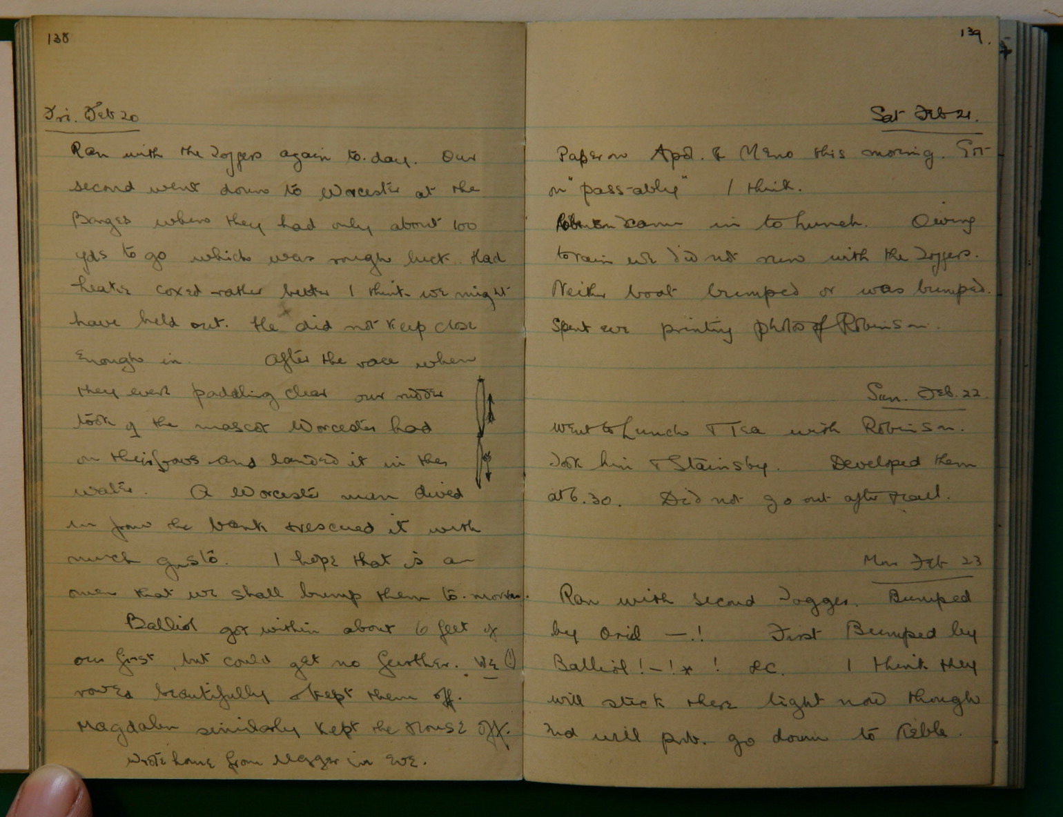 Scanned image of page book05 img_4275.jpg