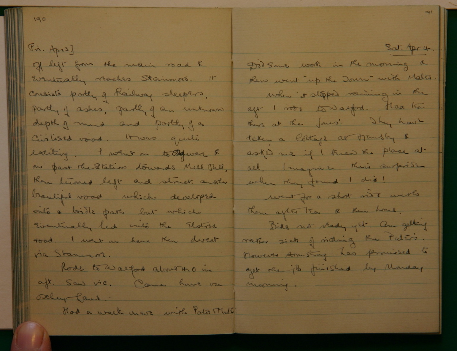 Scanned image of page book05 img_4301.jpg