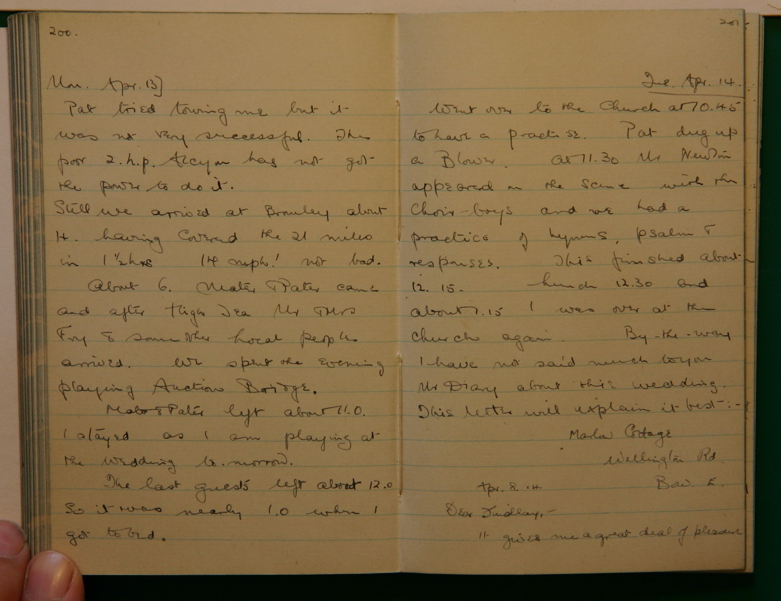 Scanned image of page book05 img_4306.jpg