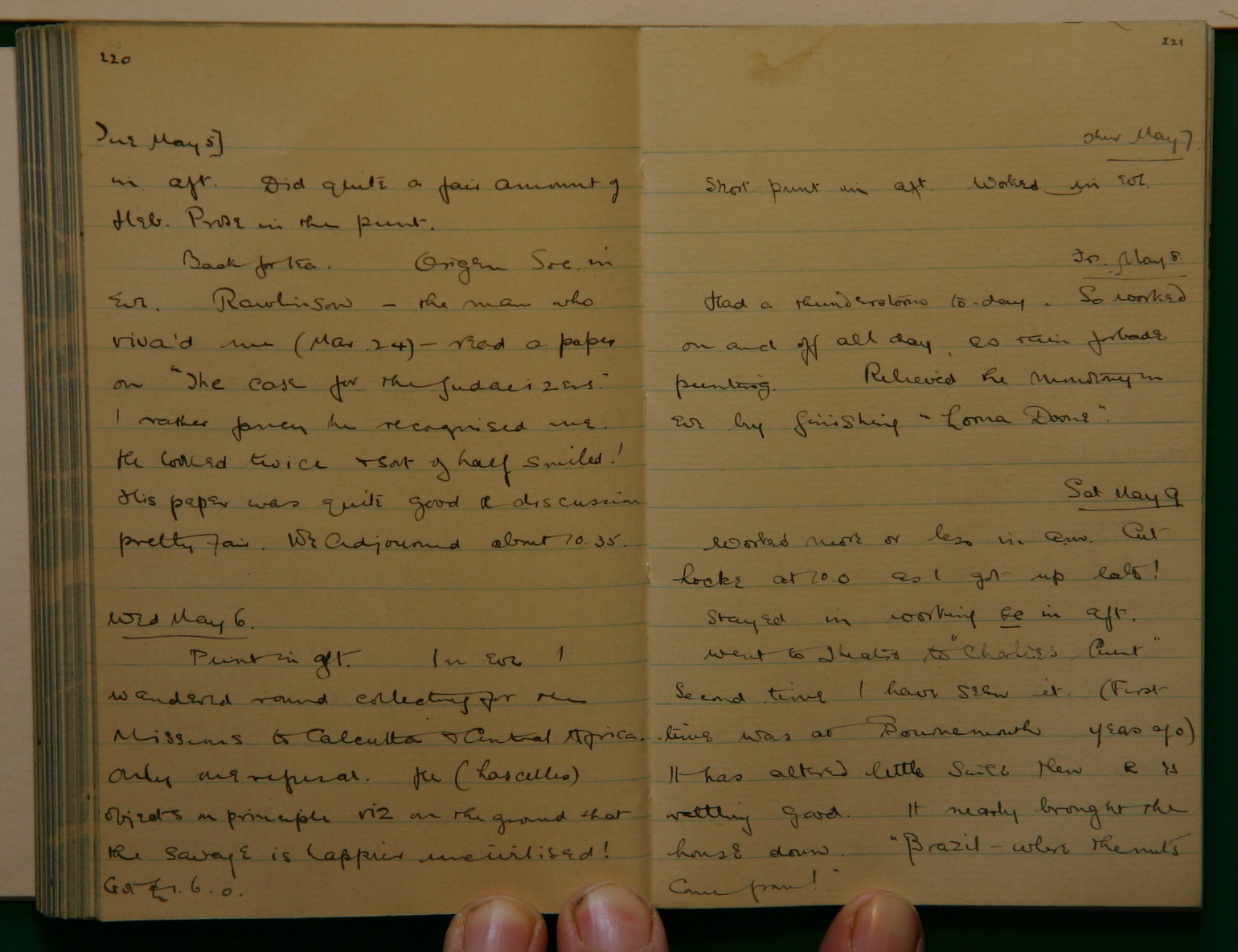Scanned image of page book05 img_4316.jpg