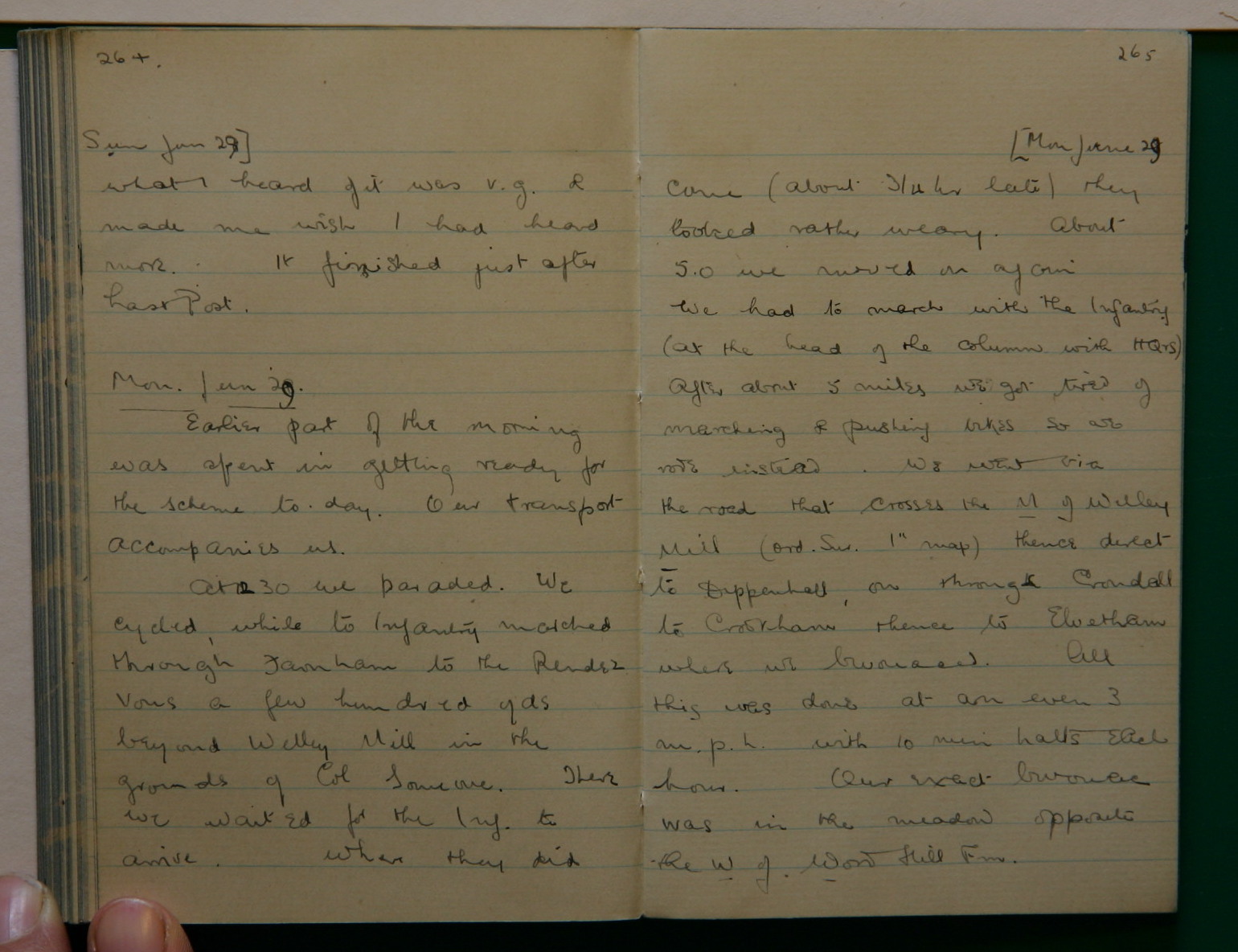 Scanned image of page book05 img_4338.jpg