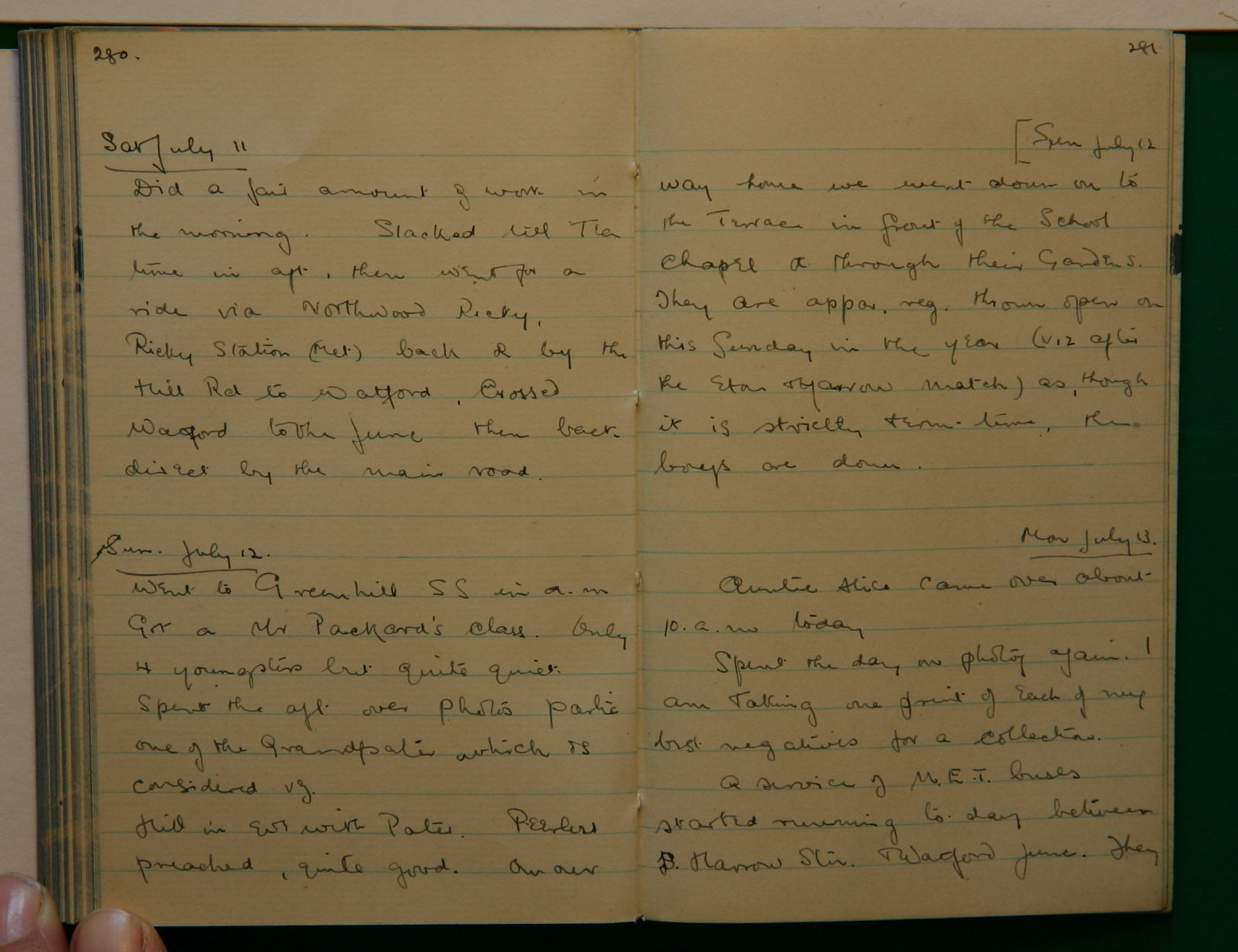 Scanned image of page book05 img_4346.jpg