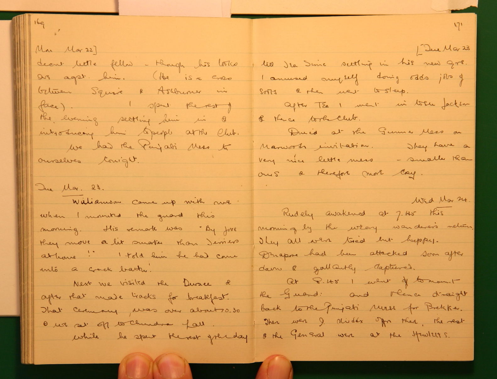 Scanned image of page book08 img_4594.jpg