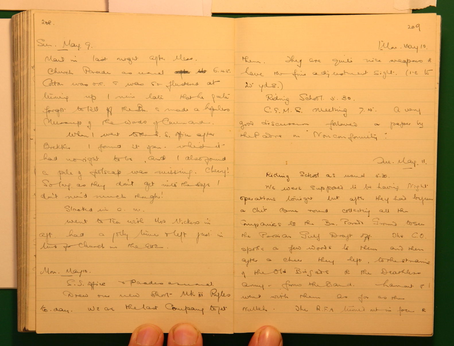 Scanned image of page book08 img_4613.jpg