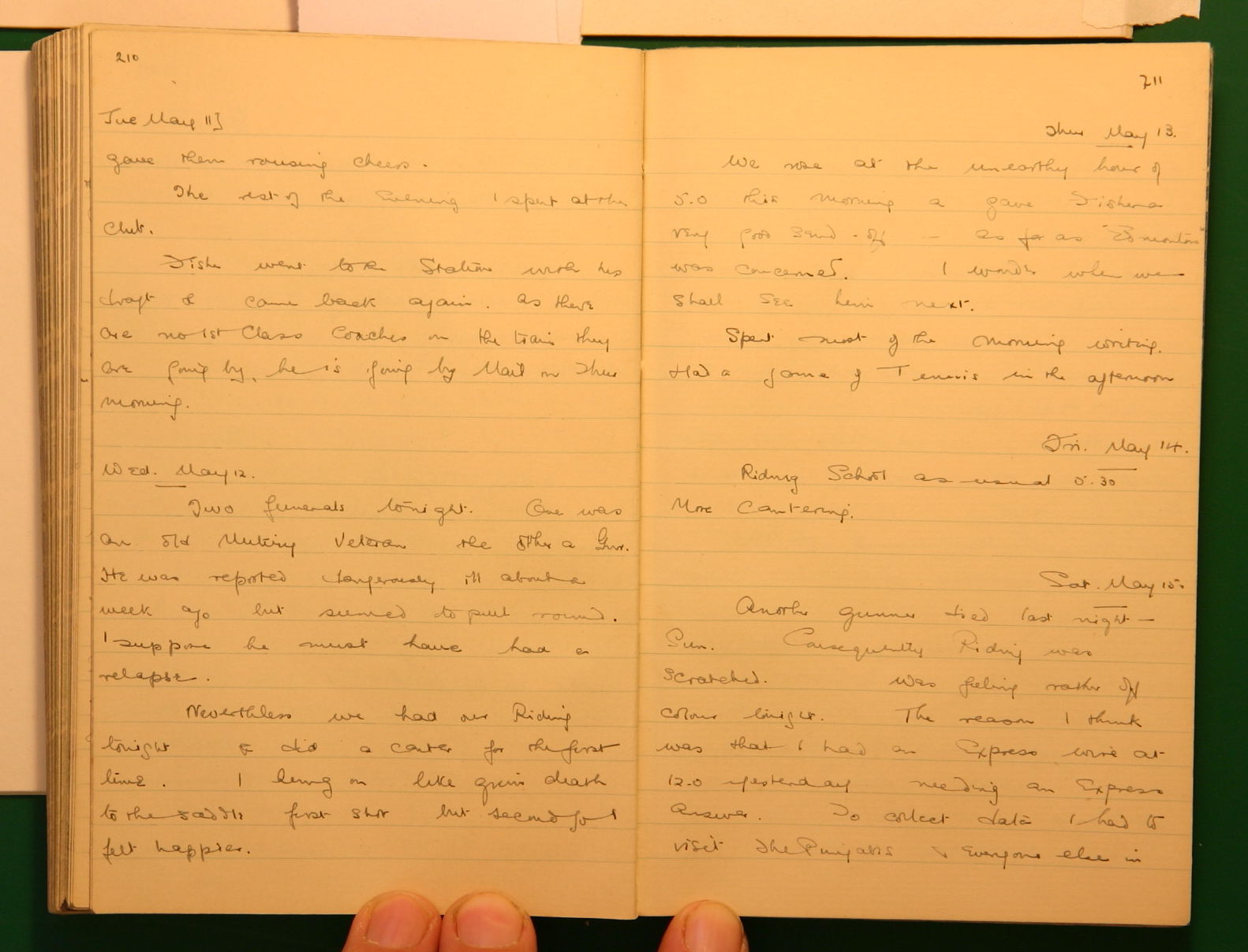 Scanned image of page book08 img_4614.jpg