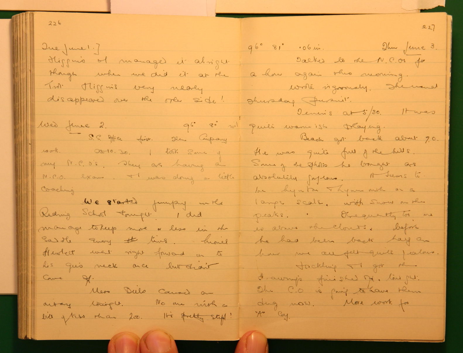 Scanned image of page book08 img_4622.jpg