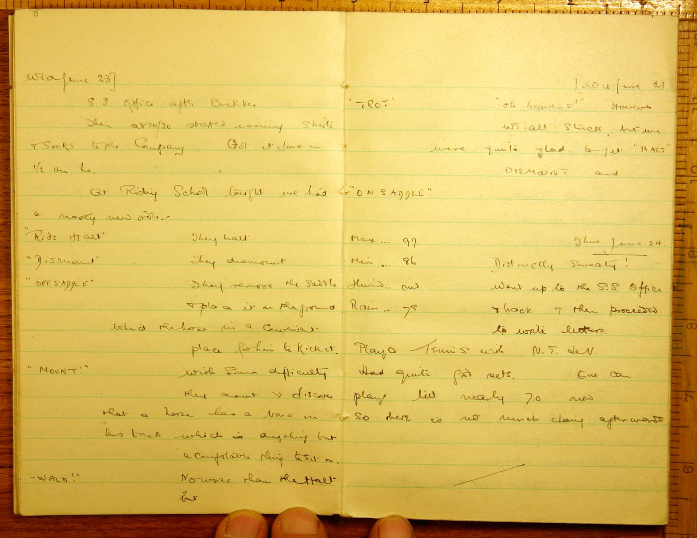Scanned image of page book09 img_14909.jpg
