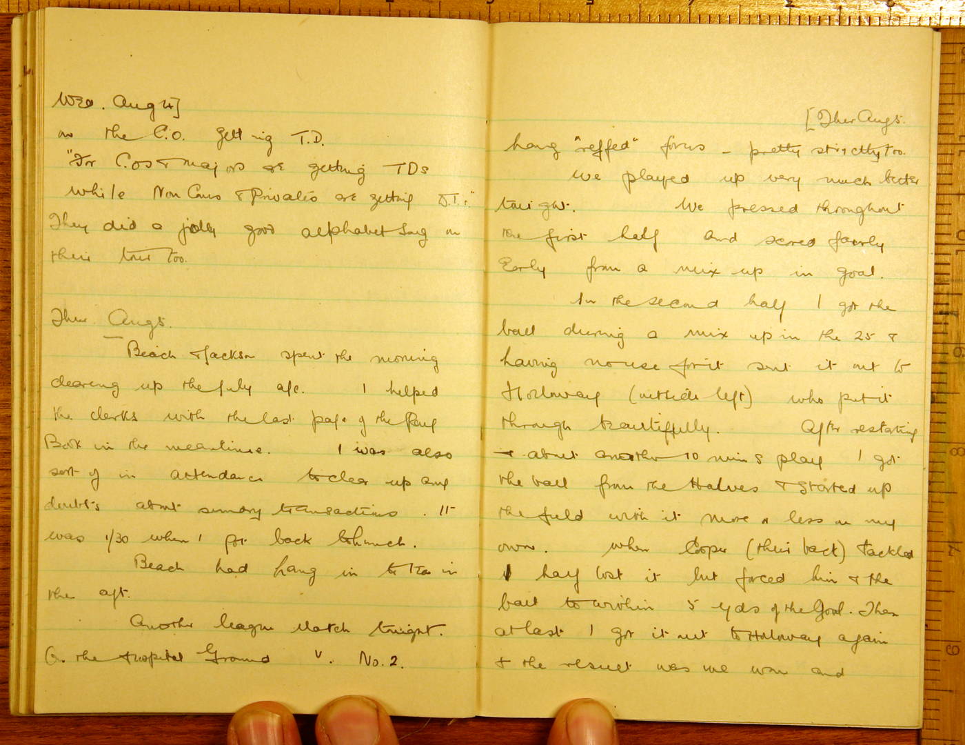 Scanned image of page book09 img_14935.jpg