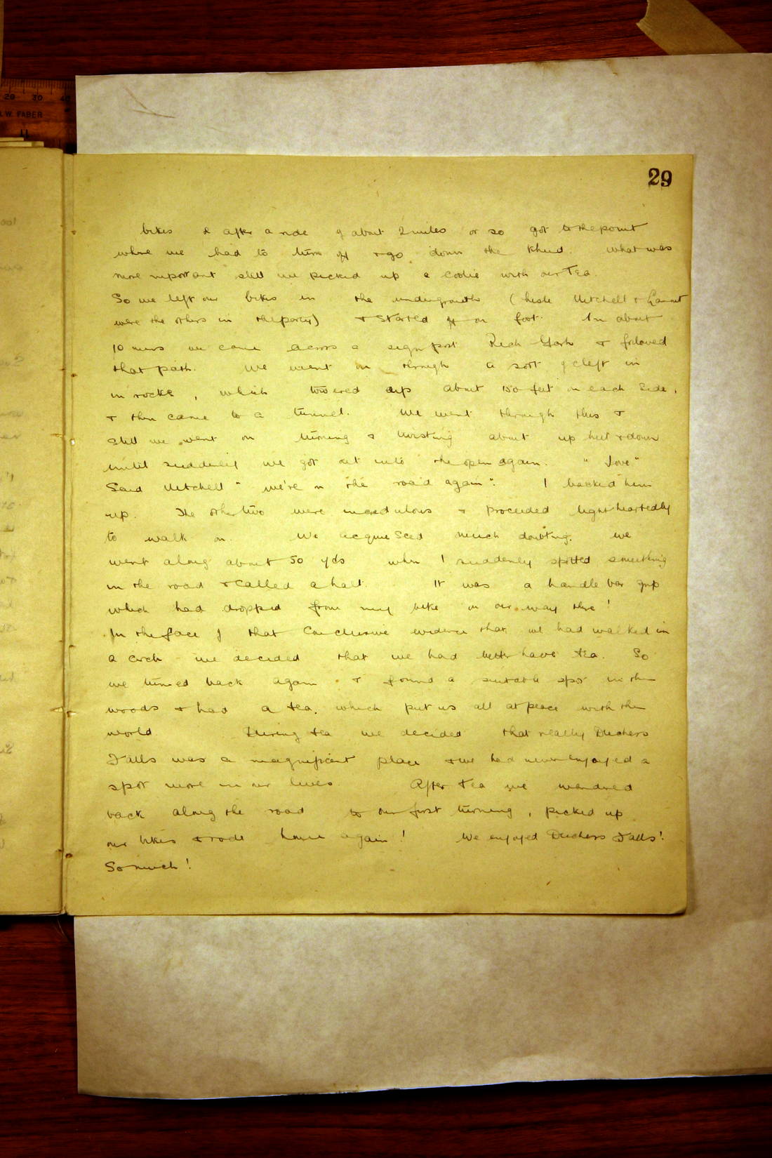 Scanned image of page book11 img_15010.jpg